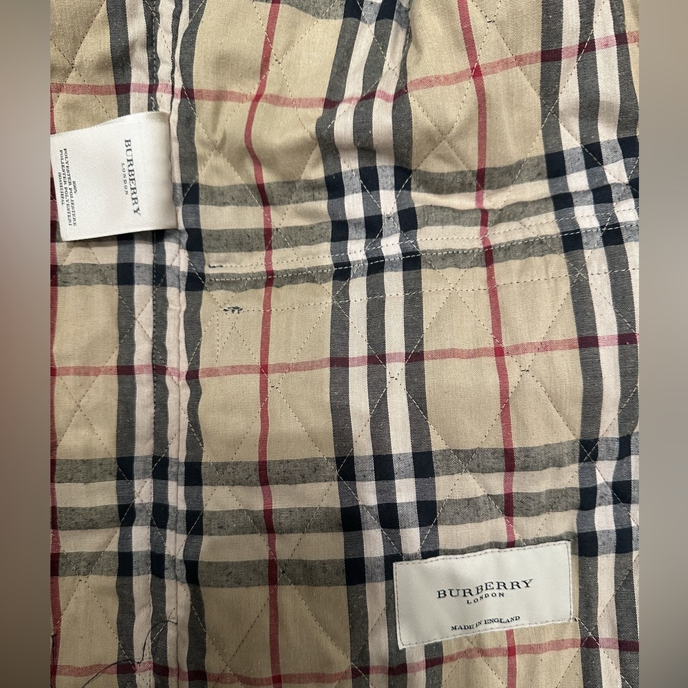 Men’s Authentic Burberry Button Down Quilted Coat… - image 4